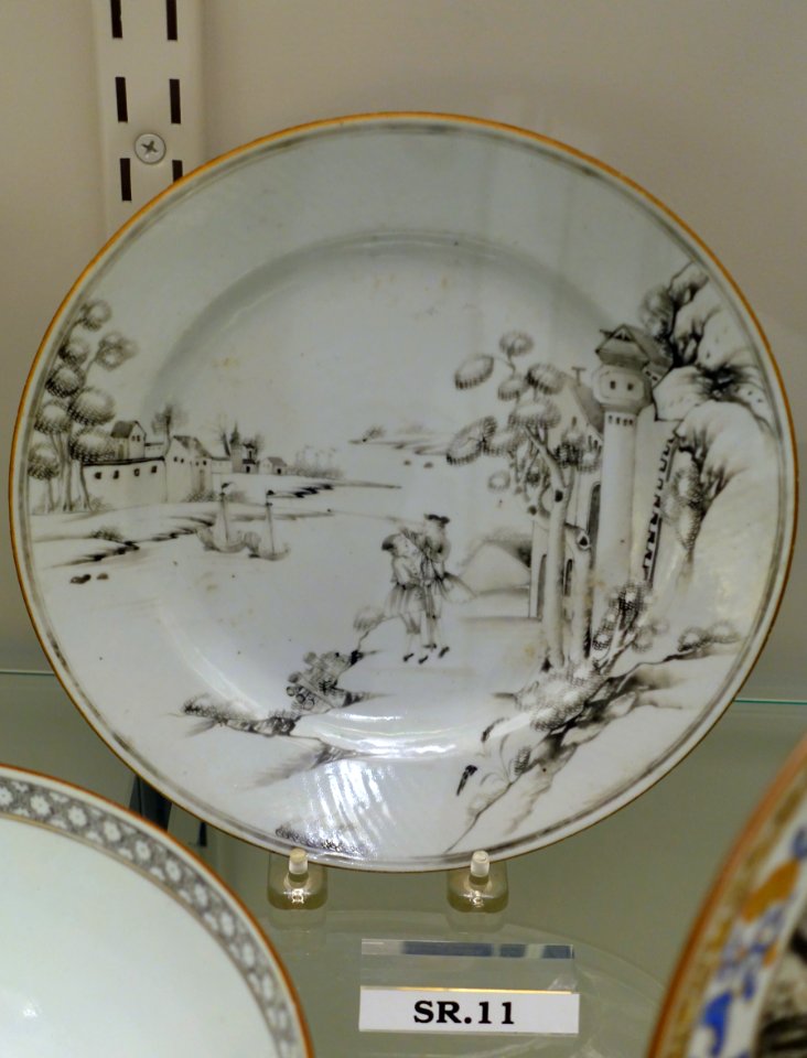 Plate, China, c. 1750, hard paste porcelain, overglaze enamel, gilt, HD SR.11 - Flynt Center of Early New England Life - Deerfield, Massachusetts - DSC04765
