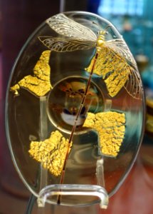 Plate, Emile Galle, Nancy, c. 1889, glass, gold particles, enamel - Germanisches Nationalmuseum - Nuremberg, Germany - DSC03154