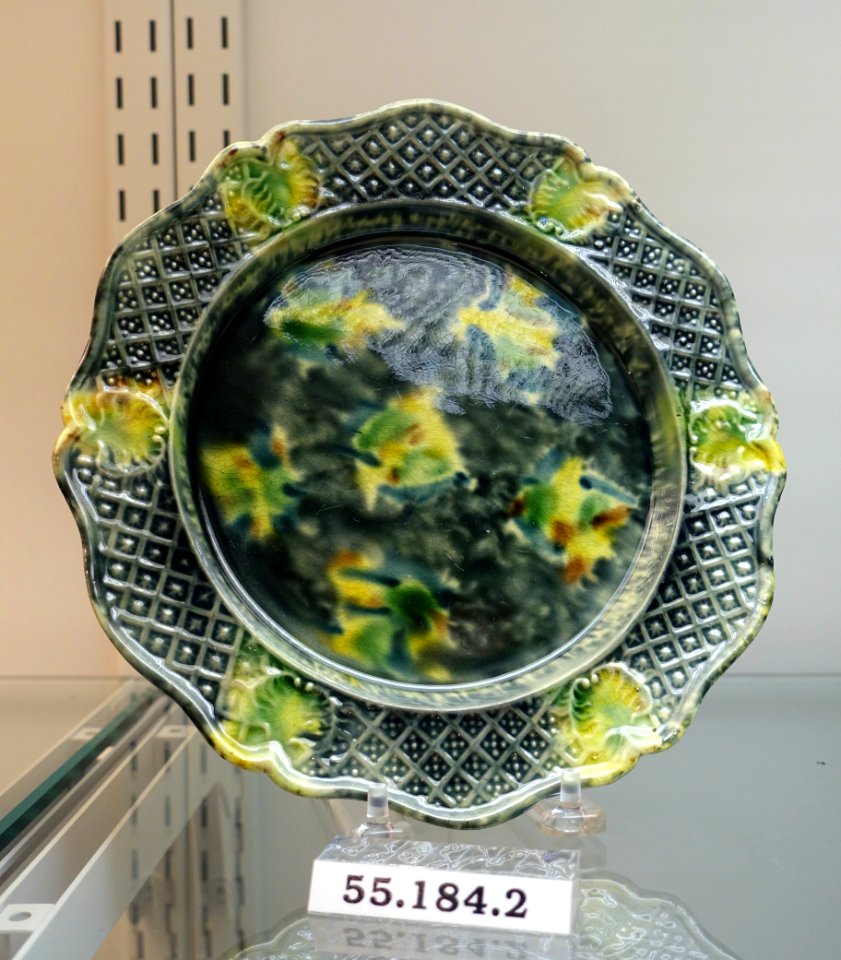 Plate, Staffordshire, England, c. 1760, creamware with sponged underglaze metalic oxides, HD 55.184.2 - Flynt Center of Early New England Life - Deerfield, Massachusetts - DSC04471