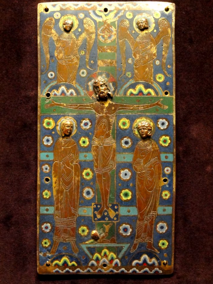 Plaque from a Book Cover with the Crucifixion, 1200-1250, French, Limoges, gilded copper and enamel - Cleveland Museum of Art - DSC08494