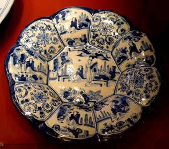 Plate, Fayence-Manufaktur Frankfurt am Main, undated, faience - Mainfränkisches Museum - Würzburg, Germany - DSC04995