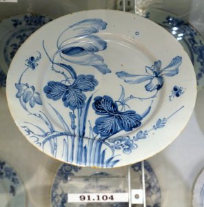 Plate, probably Delftfield Factory, Glasgow, Scotland, c. 1760, tin-glazed earthenware, item HD 91.104 - Flynt Center of Early New England Life - Deerfield, Massachusetts - DSC04279
