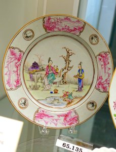 Plate, China, c. 1760, hard paste porcelain, overglaze enamels, gilt, HD 65.135 - Flynt Center of Early New England Life - Deerfield, Massachusetts - DSC04792