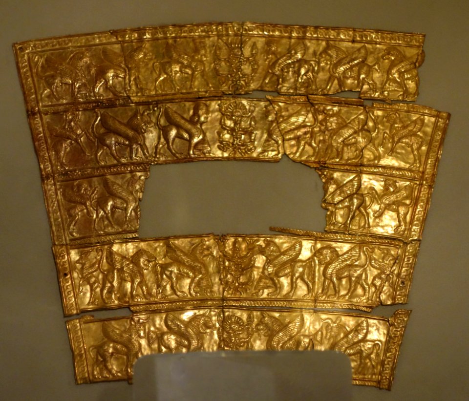 Plaque, probably a clothing attachment, Northern Iran, possibly from Ziwiyeh, 8th or 7th century BC, hammered gold with repousse and chased decoration - Cincinnati Art Museum - DSC03937
