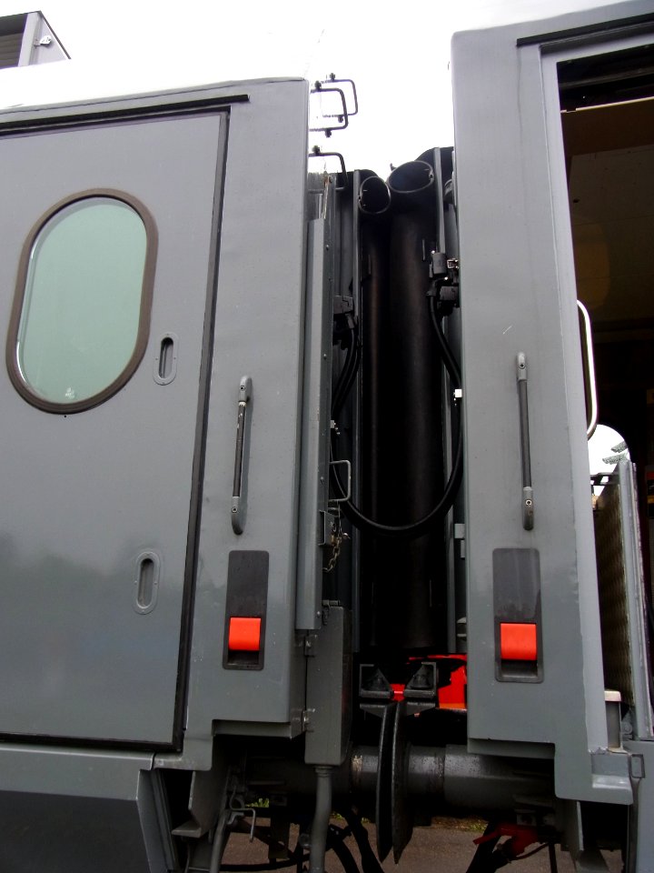 Pioneer 001 gangway