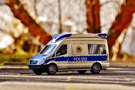 Blue light toys mercedes