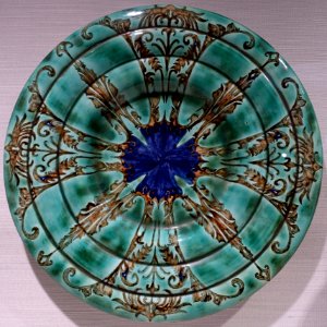 Plate, Haagsche Plateelbakkerij, Rozenburg, Den Haag, 1891, ceramic - Hessisches Landesmuseum Darmstadt - Darmstadt, Germany - DSC00835