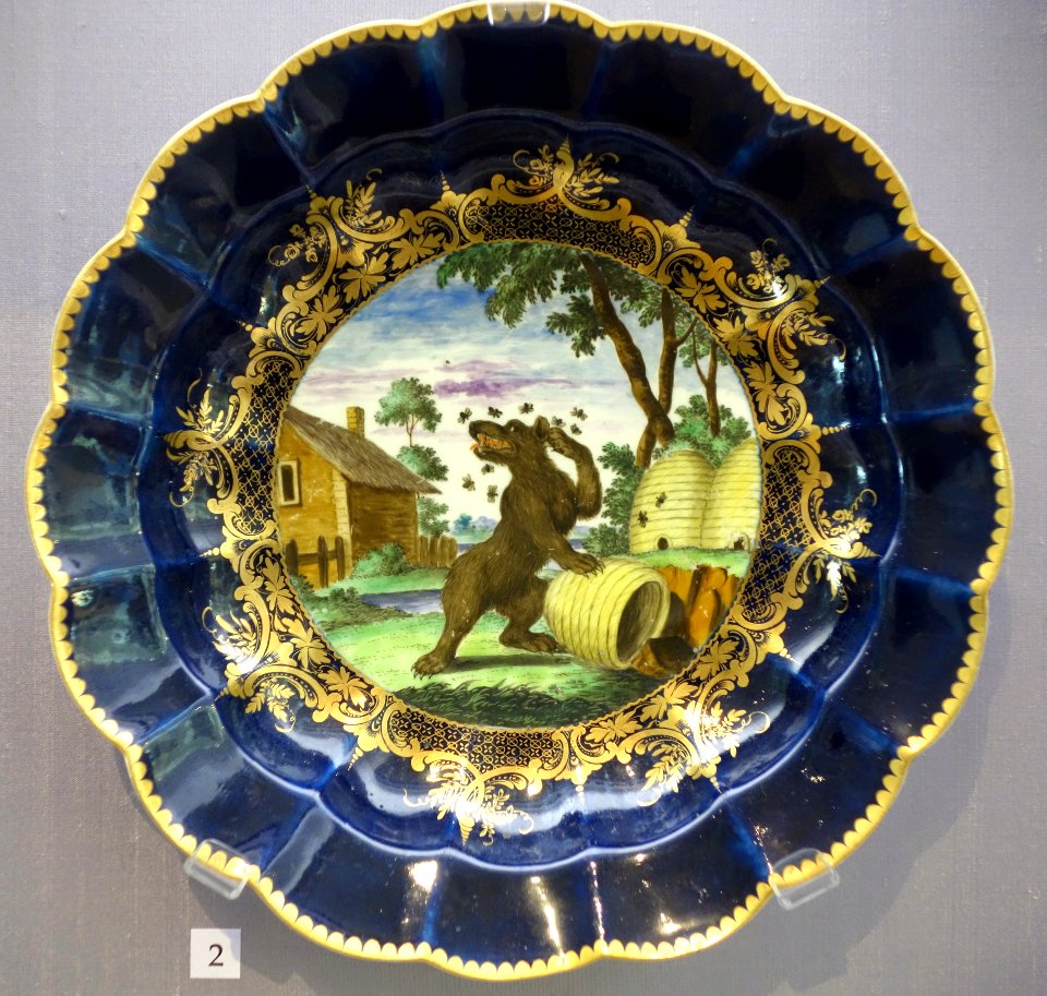 Plate, fable of Bear and Beehives, Worcester, painted by Jefferyes Hamet O'Neale, c. 1770, soft-paste porcelain - California Palace of the Legion of Honor - DSC07634
