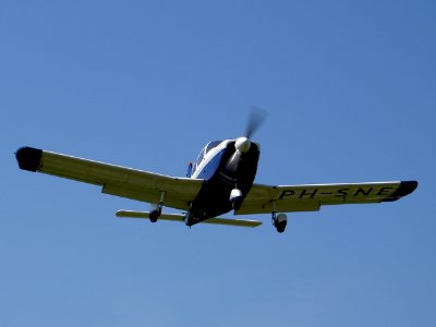 Piper PA-28-180 PH-SNE pic3