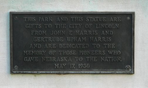 Pioneers Park (Lincoln) bison sculpture plaque
