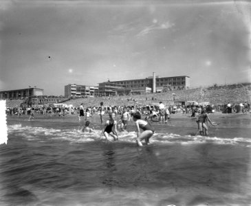 Pinksterdrukte op Zandvoort, Bestanddeelnr 905-7410