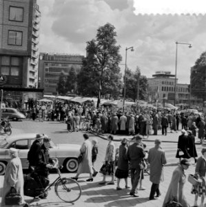 Pinksterdriemarkt in Rotterdam. Coolsingel, Bestanddeelnr 908-6760