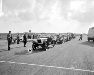 Pionier automobielclub hield Internationale Traditierit v Utrecht naar Zandvoort, Bestanddeelnr 914-4055