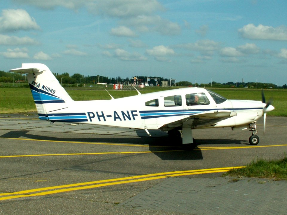 Piper PA-28 PH-ANF at Lelystad airport 2005