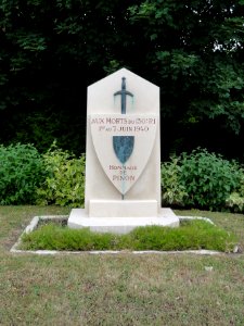 Pinon (Aisne) memorial 130e R.I