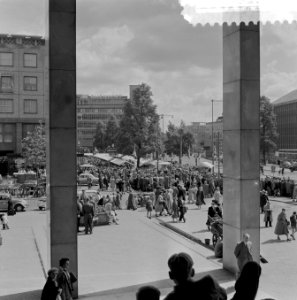 Pinksterdriemarkt in Rotterdam. Coolsingel, Bestanddeelnr 908-6755