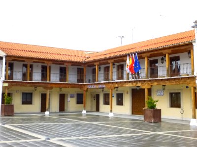 Pinto - Plaza de España y Edificio La Posada 1