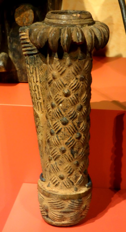 Pipe, Bamum - Glenbow Museum - DSC00425