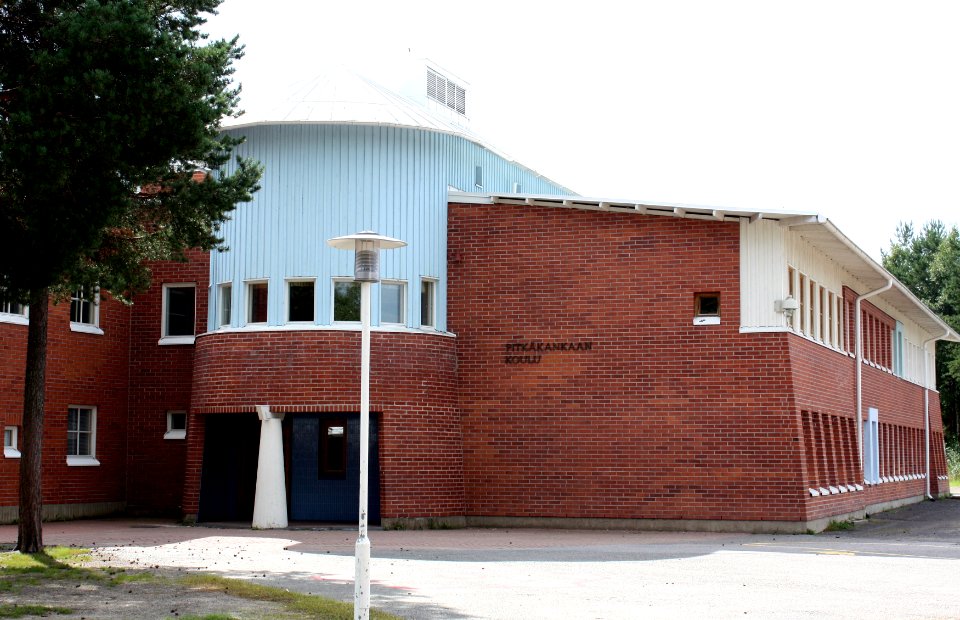 Pitkakangas School Oulunsalo 20110730