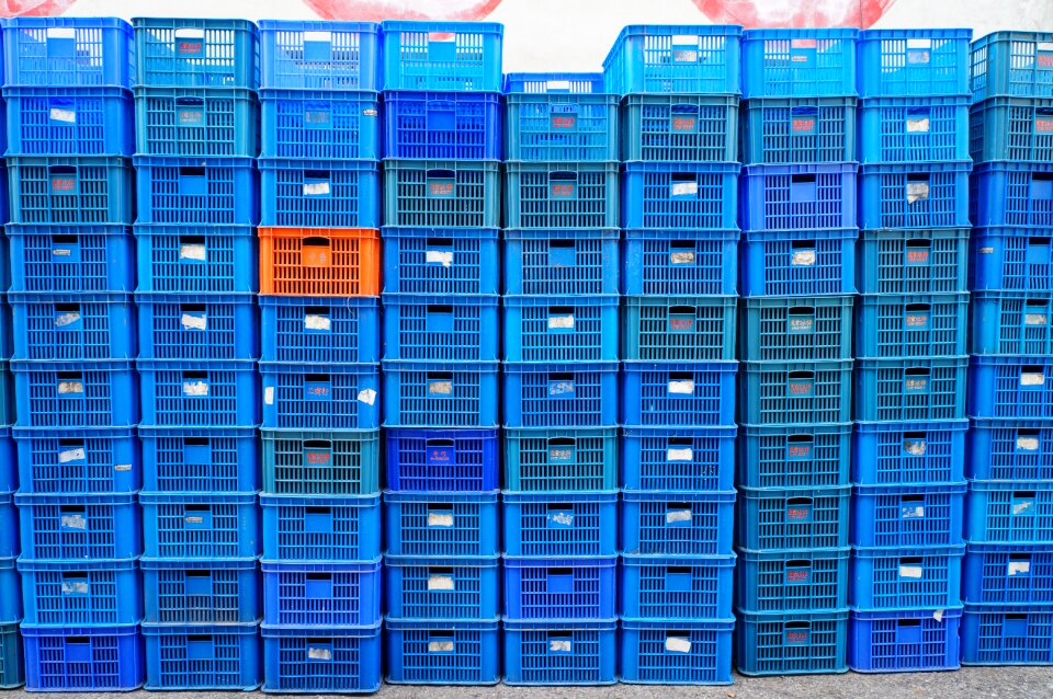 Delivery logistics warehouse