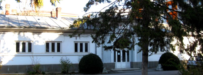 Pitesti prison entrance 3