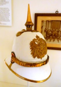 Pith helmet belonging to Wilhelm Wassmuss, Foreign Service, c. 1910 AD, steel, textiles - Braunschweigisches Landesmuseum - DSC04924