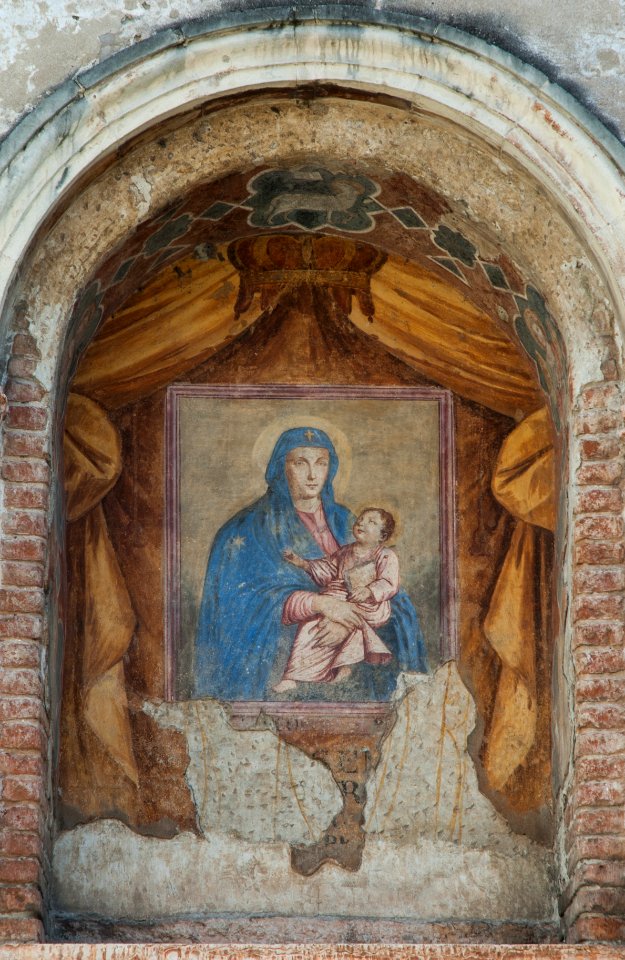 Pittura sopra l'ingresso San Zeno in Oratorio
