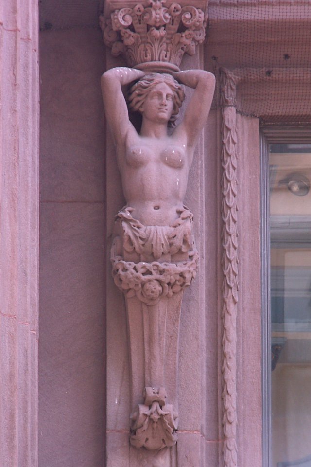 Pittsburgh Downtown 2019-07-24 Dollar Bank Grotesque Pilaster 01
