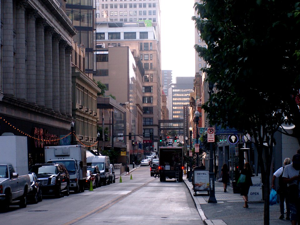 Pittsburgh Downtown 2019-07-25 Forbes Avenue
