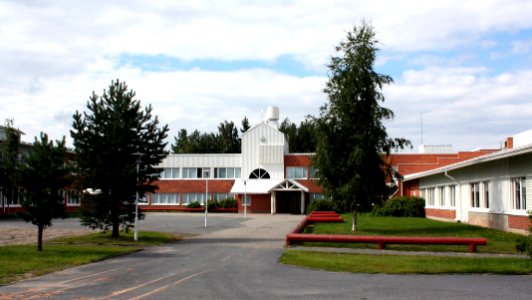 Pitkakangas School Oulunsalo 20110730c