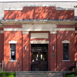 Pittsburgh South Side 2019-08-24 1610 Carnegie Branch Library Entrance