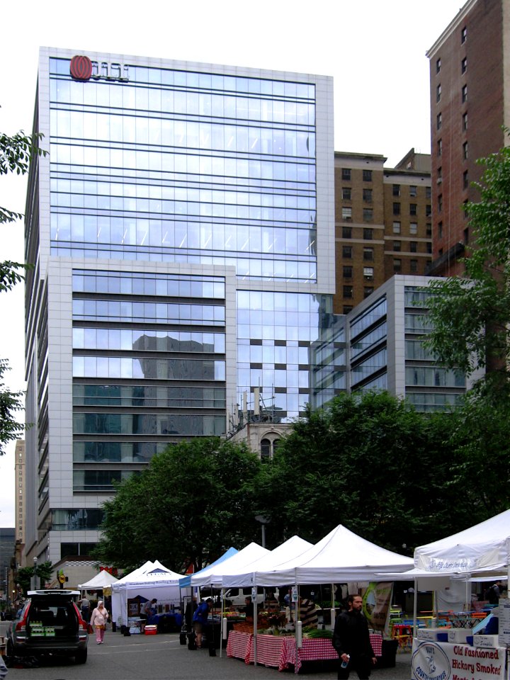 Pittsburgh-Downtown-2019-06-13-Tower-Two-Sixty-01