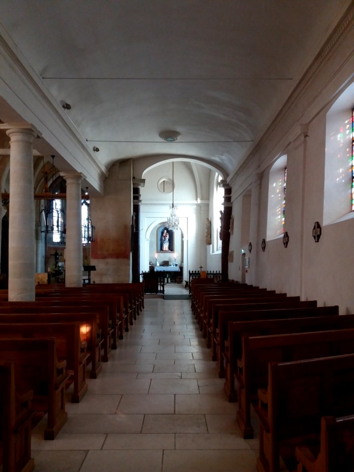Plaisir - église Saint-Pierre - Nef latérale et chapelle