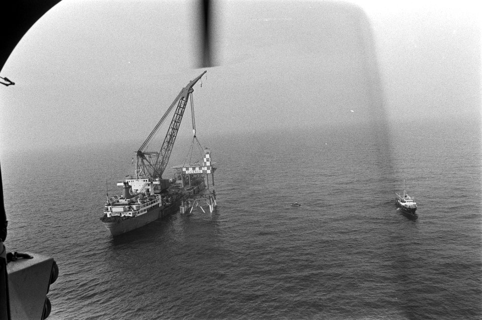 Plaatsing lichtplatform Goeree voor kust van Zeeland, Bestanddeelnr 924-7634