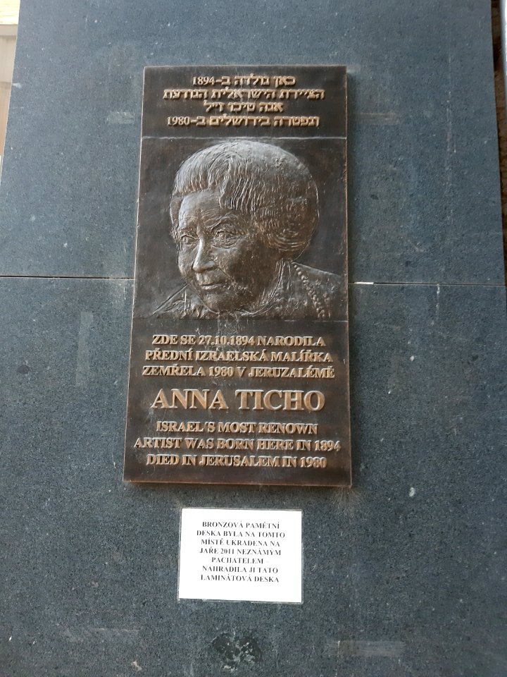 Plaketa - Anna Ticho - v centru Brna