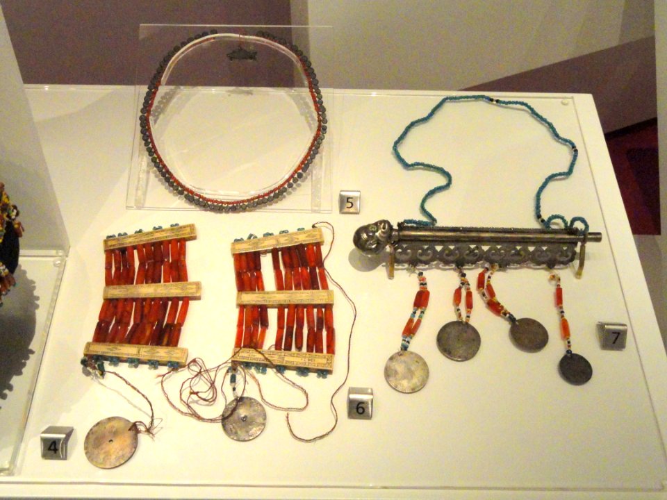 Plains Aboriginal objects, Taiwan, late 19th century - Royal Ontario Museum - DSC09582