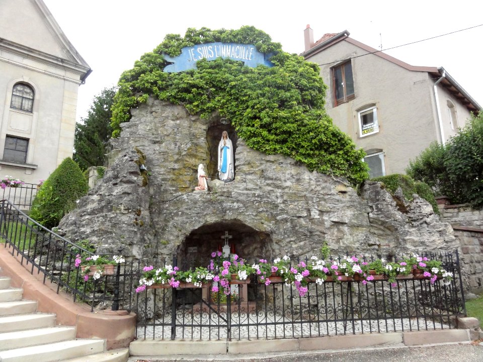 Plaine-de-Walsch (Moselle) grotte de Lourdes