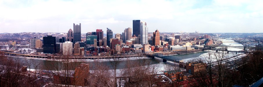 Pittsburgh Skyline Panorama, 2015-03-02, 01