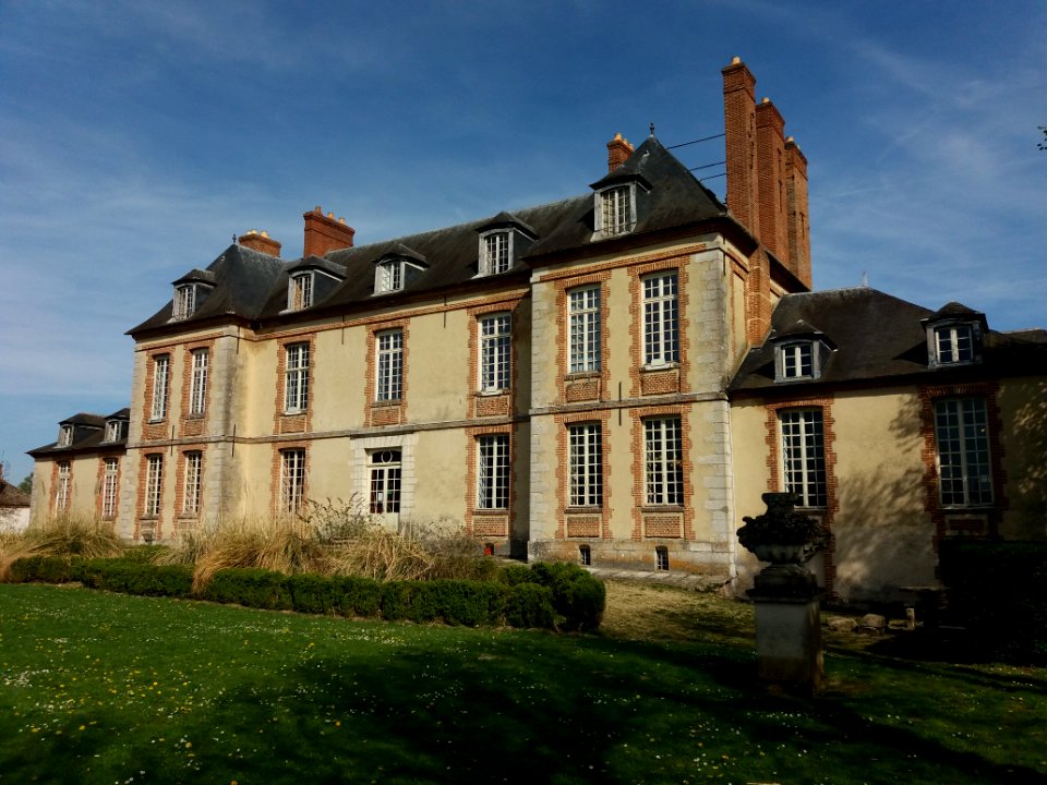 Plaisir - Château - Côté ouest