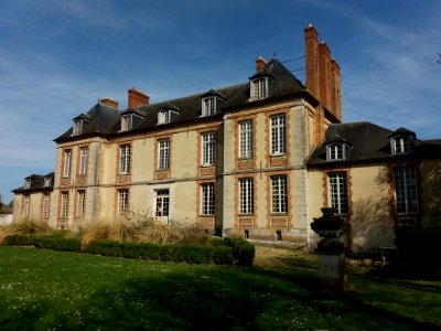Plaisir - Château - Côté ouest