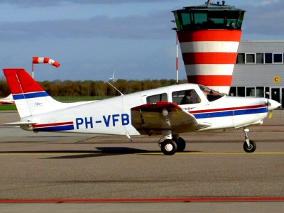 Piper PA-28-161 PH-VFB Lelystad (LEY - EHLE), 07 November 2004