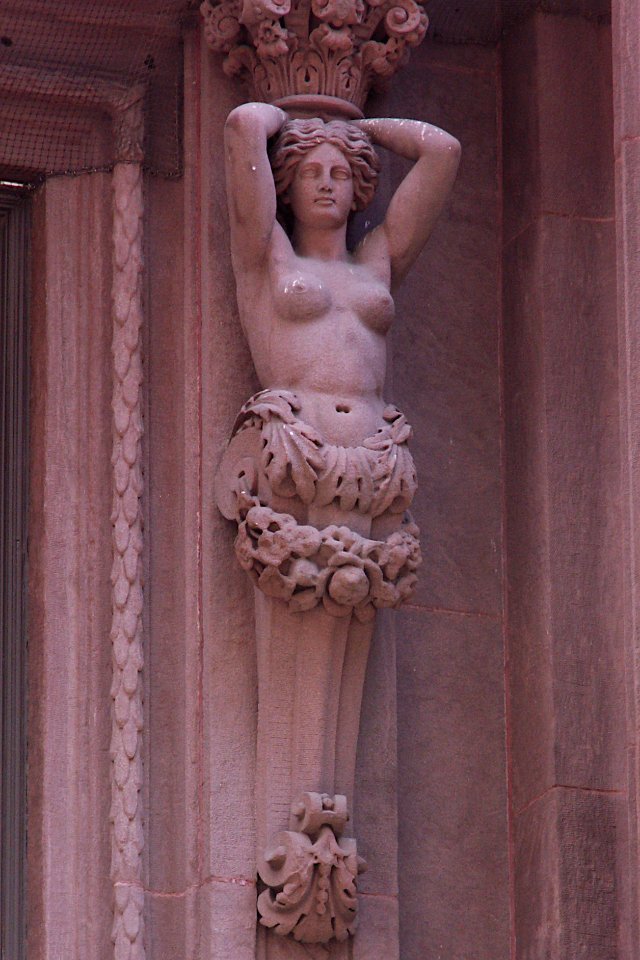 Pittsburgh Downtown 2019-07-24 Dollar Bank Grotesque Pilaster 02