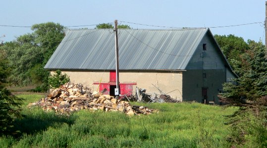 Pisar-Kastanek farmstead barn and pile from SW 1