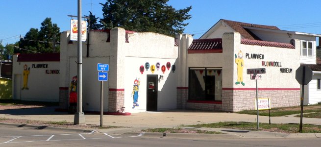 Plainview, Nebraska Klown Doll Museum 1