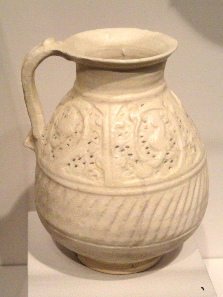 Pitcher, 12th century, Fatimid period, Egypt - Sackler Museum - DSC02491