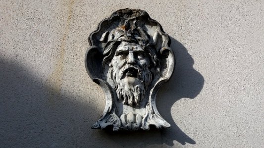 Plaisir - Château de Plaisir - Fontaine et vasque - Détail