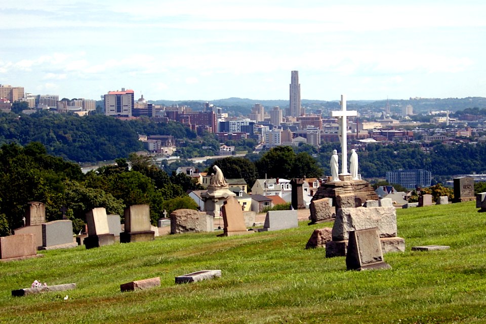 Pittsburgh 2019-08-10 Oakland from South Side Slopes 02