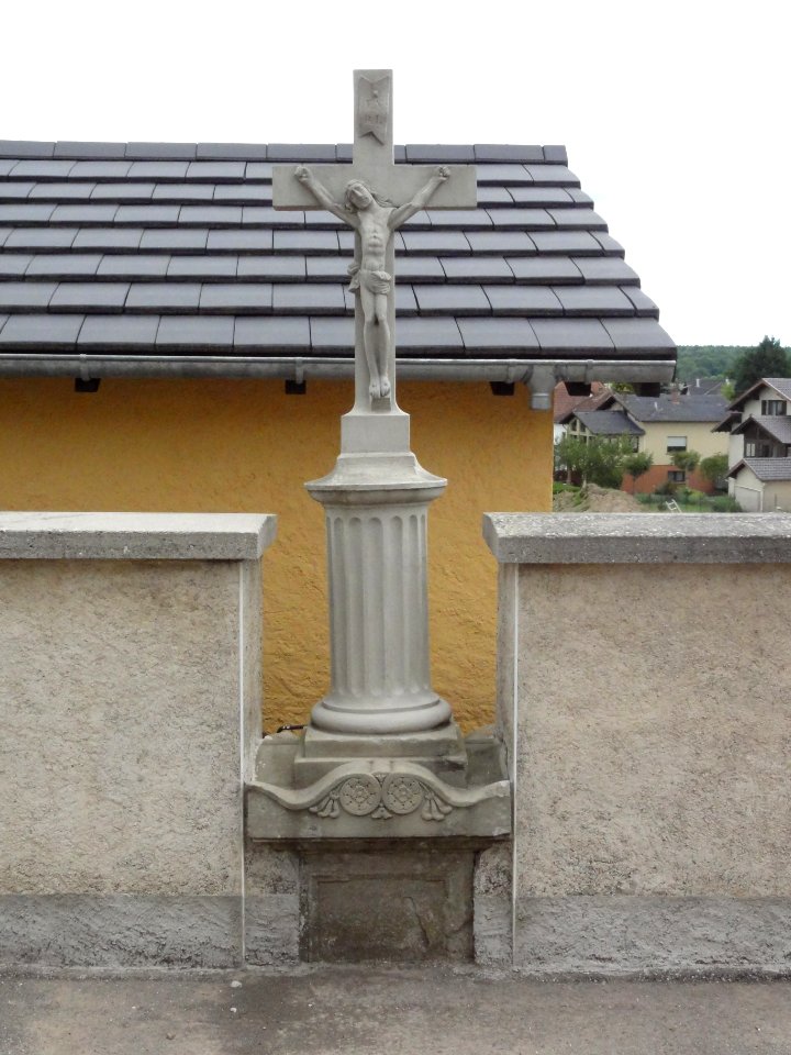Plaine-de-Walsch (Moselle) croix de chemin A