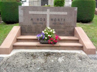 Plaine-de-Walsch (Moselle) monument aux morts
