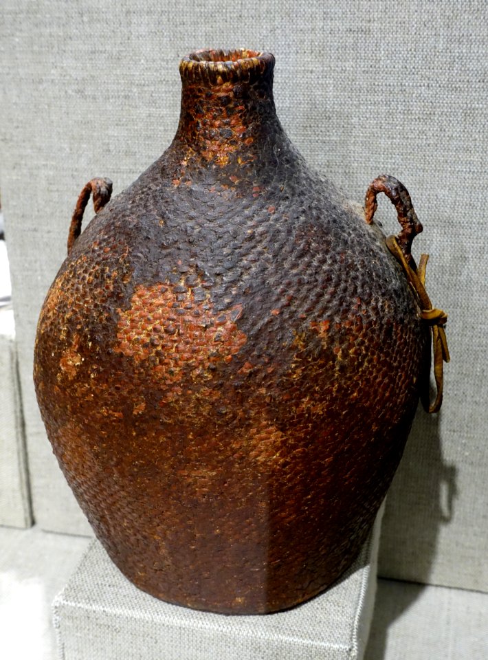 Pitch jar, Apache, Southwestern United States, 19th-20th century, wicker, pigment, pitch - Spurlock Museum, UIUC - DSC05936